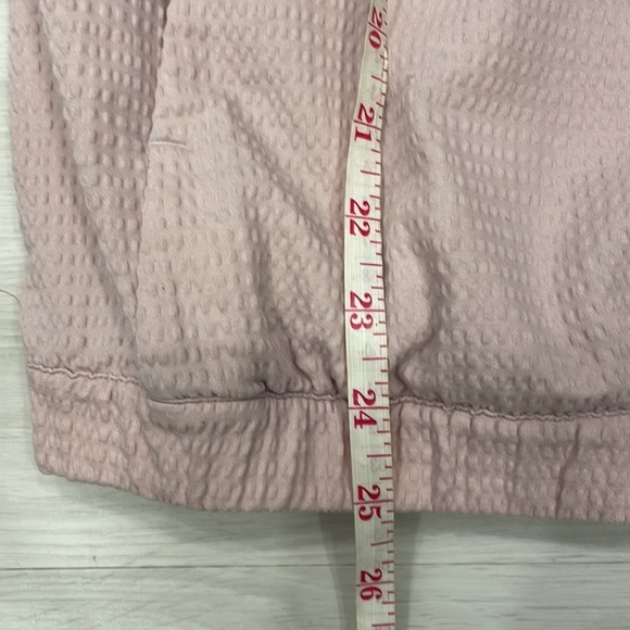 Lululemon Athletica 2020 Pack Light Pullover in Porcelain Pink - Picture 11 of 16